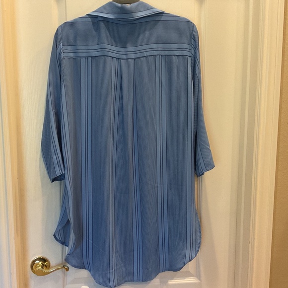 Bobeau Beautiful Blue with Navy Stripes Size Medium Blouse - Picture 2 of 6